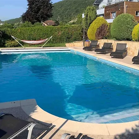 Villa 5 Bed Villa, 6 Baths, View And Beautiful Pool *