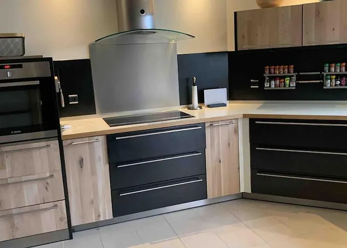 5 Bed Villa, 6 Baths, View And Beautiful Pool Villa *