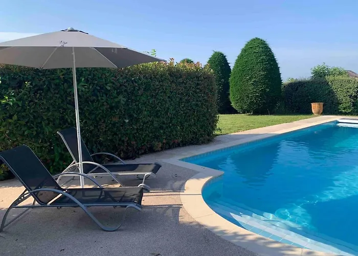 Villa 5 Bed Villa, 6 Baths, View And Beautiful Pool