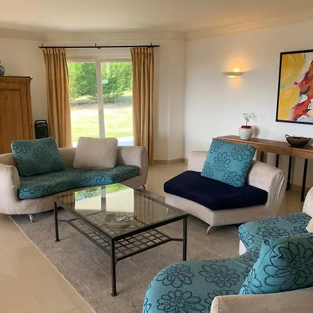 Villa 5 Bed Villa, 6 Baths, View And Beautiful Pool *