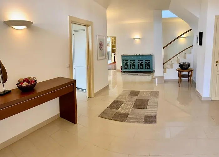 וילה 5 Bed Villa, 6 Baths, View And Beautiful Pool
