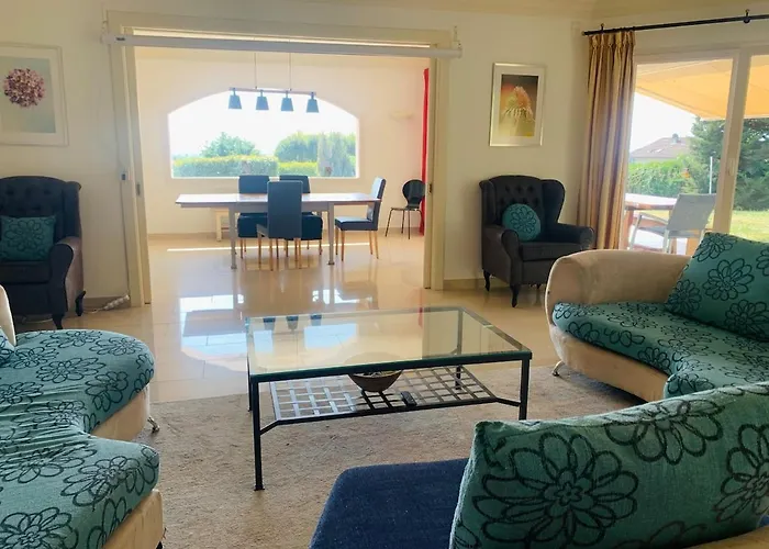 וילה 5 Bed Villa, 6 Baths, View And Beautiful Pool *