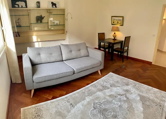 5 Bed Villa, 6 Baths, View And Beautiful Pool * דיבון-לה-באן